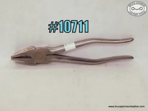 10711 – unmarked horn and short cantle pliers – $30.00