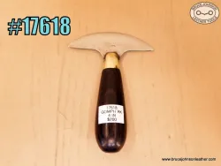 17618 – Gomph head knife, 4 inches wide – $200.00.