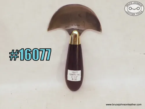 16077 – Gomph round knife, 3-1/2 inch-wide at tips – $150.00.