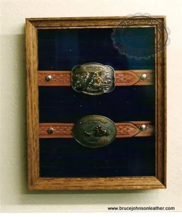 Buckle display