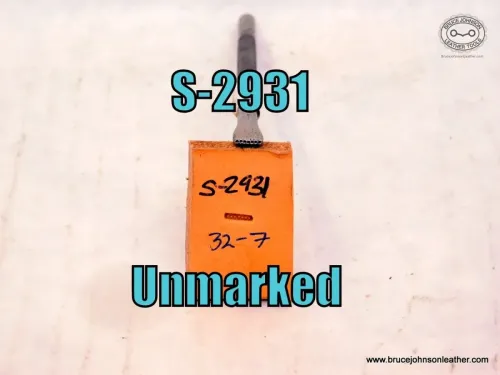 S-2931 – unmarked bar ground stamp, #32-7 – $20.00.