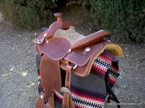 Saddle