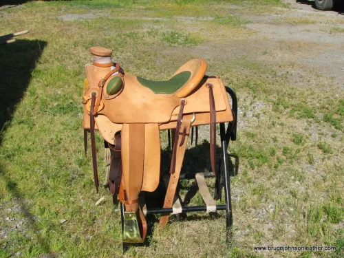 Saddle