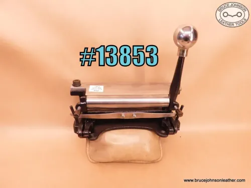 SOLD - 13853 – CS Osborne #86 leather splitter with hame ball handle – $400.00.