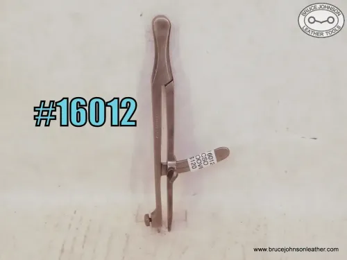 SOLD - 16012 – CS Osborne Compass groover with replaceable medium tip but choice of tip size – $120.00.