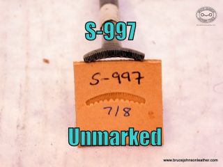 S-997 – unmarked veiner, lined and scalloped 7/8 inch – $20.00